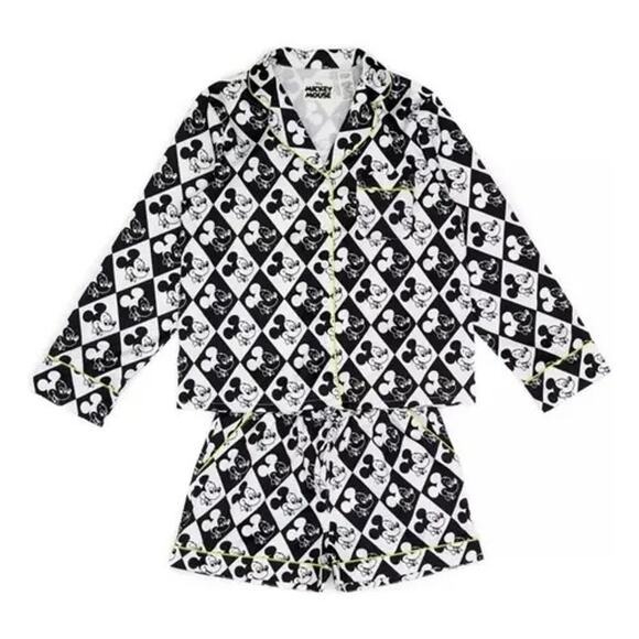 NWOT Disney Mickey Mouse 2 Piece Set Pajamas Sleep Shirt & Shorts Plus Size 1X - Picture 4 of 11